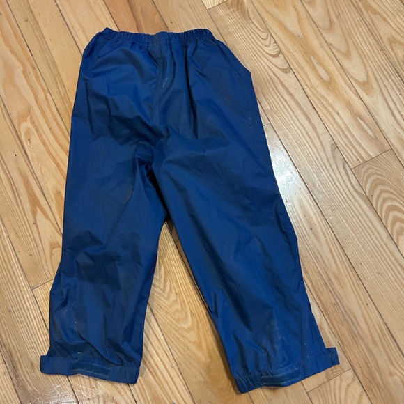 L.L. Bean Navy Rain Pants - Picture 4 of 4